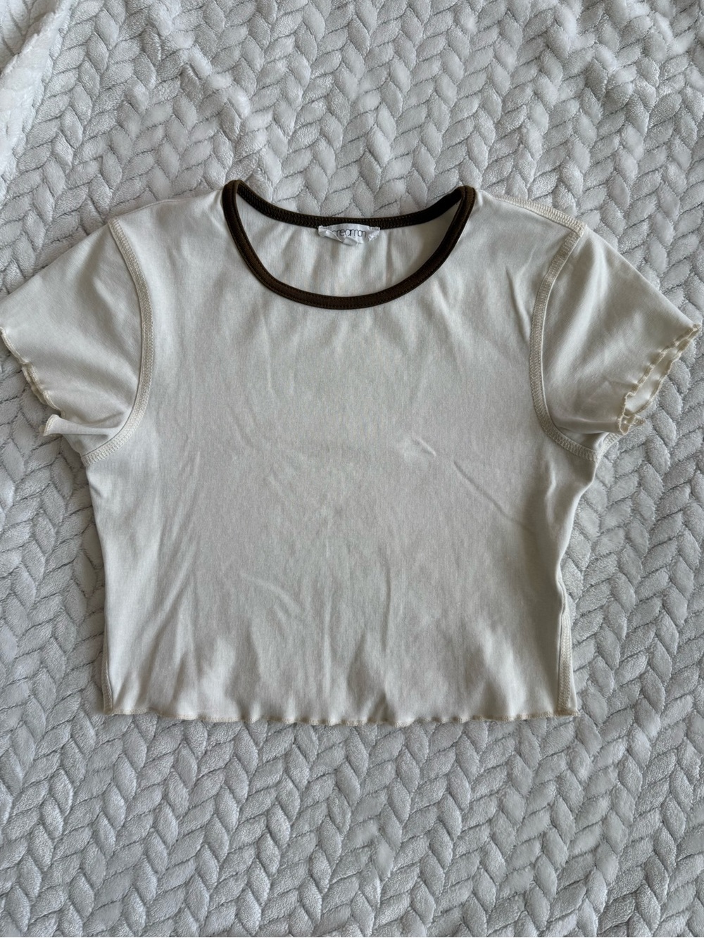 Cream colored with brown lining crop top women’s SMALL